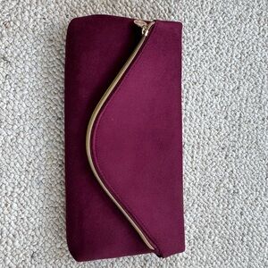 i.CHI Fold Over Burgundy Suede Clutch/Bag Full Zipper Top & Magnetic Snap NEW